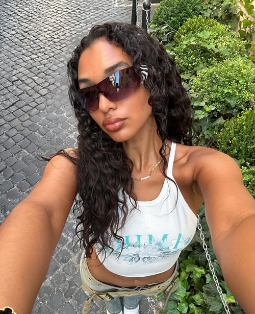 I am always in a cheerful mood and always creamy don’t hesitate to text me🥰🥰