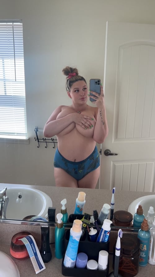 Hey Iโm Alicia. Available for hookup. Body massage and FaceTime