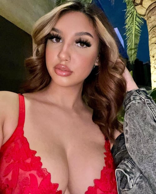 Seeking a remarkable, drama-free, erotic getaway? I'm the one you seek 😌