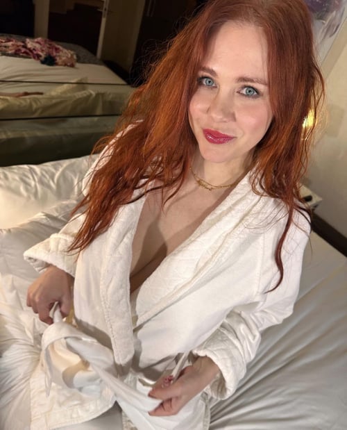 I’m available to meet up now Incall and outcall