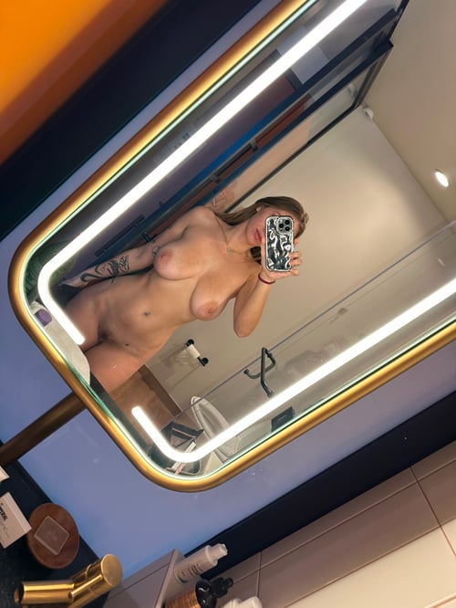 I’m Jassy 🍑🍆💦 , hot 🥵Escort you should Give a try Available for full escort service,erotic body