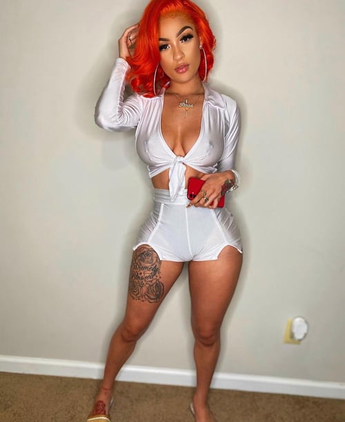 I am always in a cheerful mood, wet and horny 👅🍑🥰 go