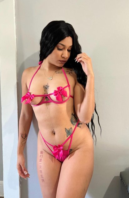 Chica latina sexy soy nueva en la ciudad