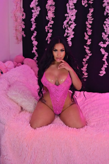 XxX 36DD Huge Booty Cuban Mami 🍑