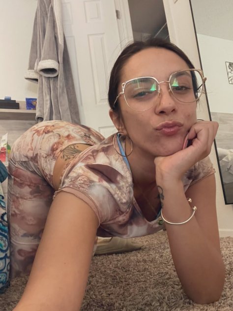 Your favorite MILF 👅