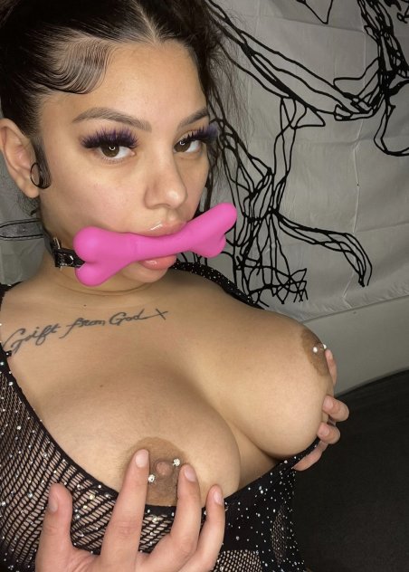 Sexy Spanish Mamii In Town