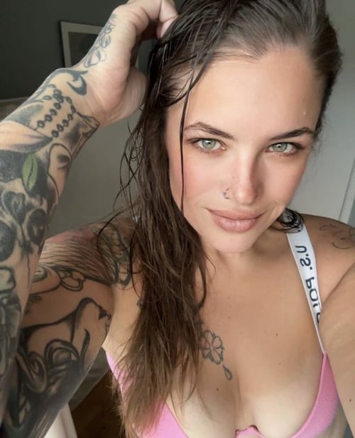 I’m available for fun text me let have amazing time, discreet services