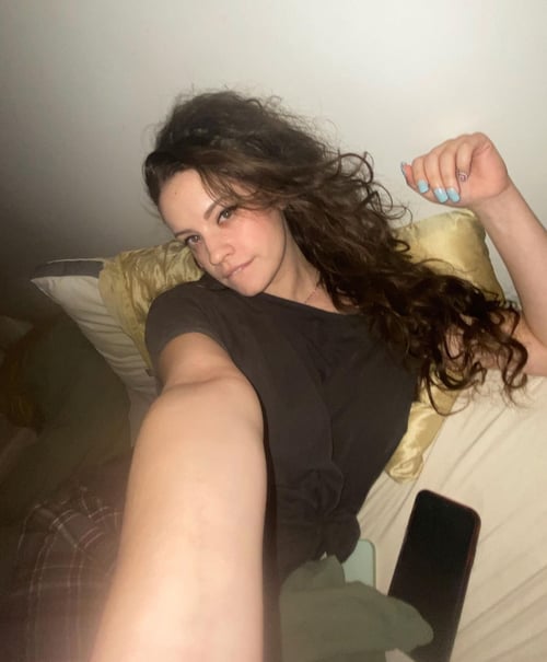 Iโm Loretta ,Always ready and seeking DISCREET no strings sex encounters.