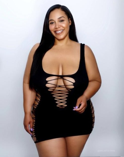 Mixed Curvy Goddess ;) Dont Miss Me