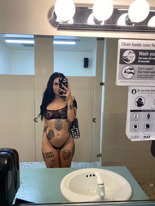 HI Daddies READ🎆MY ADS BEFORE🔥YOU TEXT PLS!Am LOOKING FOR A NICE COCK🍆TO FUCK: +14424214186💦👅😍