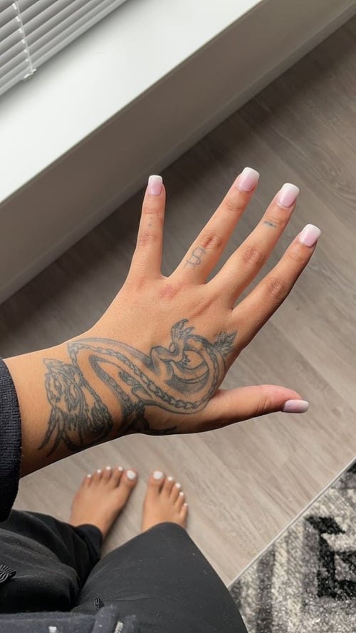 I’m down for fun hookup and massage 100% legit HMU: Snap:thegirlisbeau24 text me