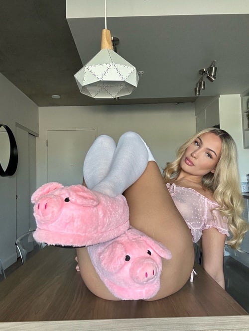 I AM AVAILABLE FOR BOTH INCALL AND OUTCALL SERVICE
