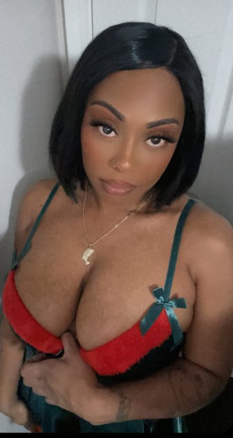 Visiting 😍 sexy beauty