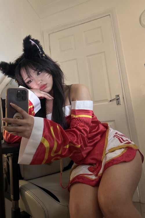 NAUGHTY ASIAN LADY AVAILABLE NEXT DOOR FOR YOU DEEP INSIDE Me