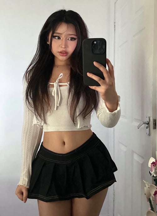 NAUGHTY ASIAN LADY AVAILABLE NEXT DOOR FOR YOU DEEP INSIDE Me