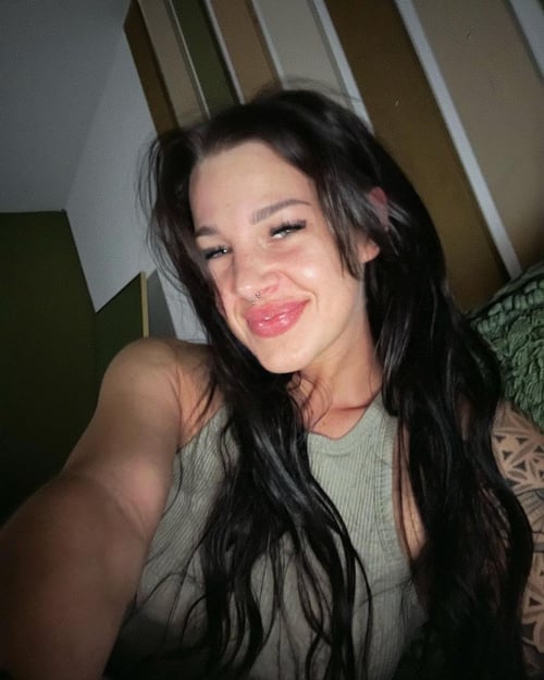 HOOKUP SEX AND GIVE BODY MASSAGE AND SELL ALL TYPES OF DRUGS😜😜💜🍆🍆🍆