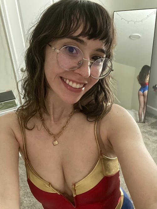 I AM AVAILABLE FOR BOTH INCALL AND OUTCALL SERVICE