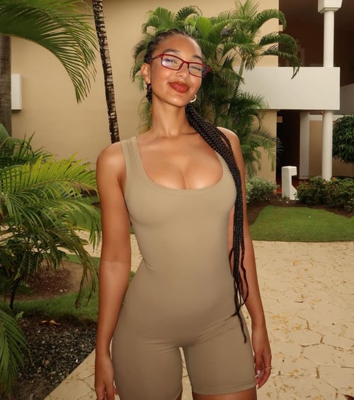 I am always in a cheerful mood and always creamy don’t hesitate to text me🥰🥰