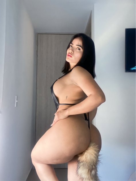 I’m available for hookup both incall,,outcall and cardate