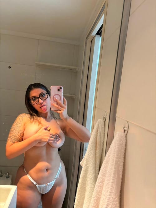 Hookup with me let's Fuck or text me on ..+16152073663 or Snapchat…. mt_cyr