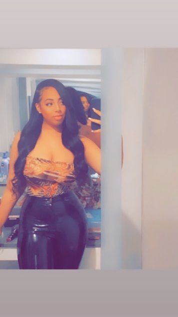 Busty Lauren