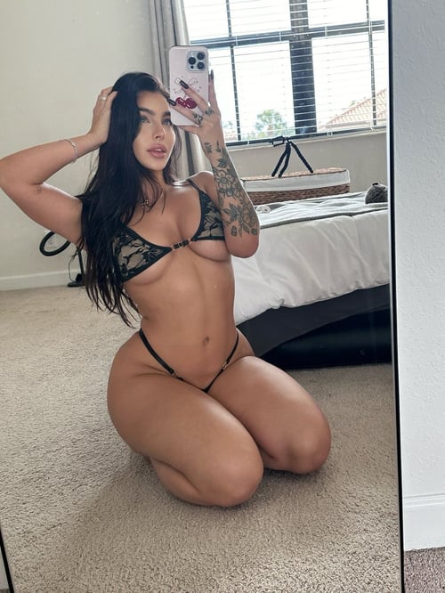 I I’m available for Incall outcall and massage services