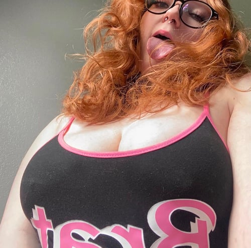 I’m a❤️professional 💯sexworker👅hit me up if you’re down to have fun💯🥰