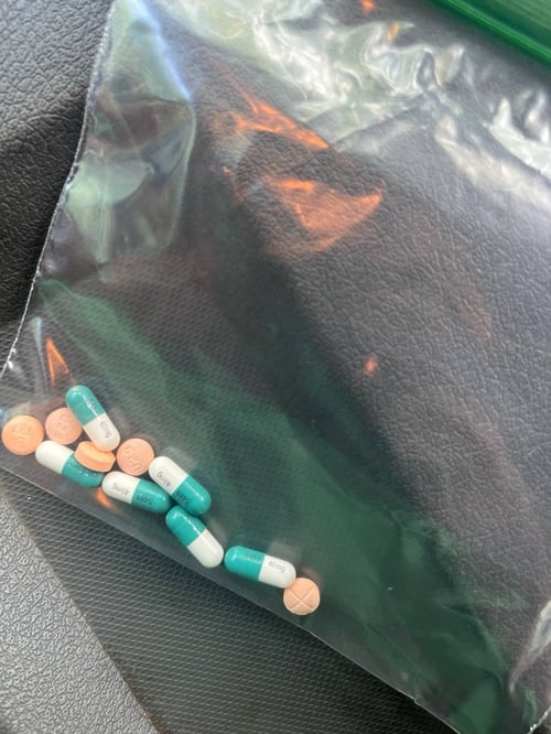 🍆🍑Escort Sells Weed & Drugs !!! percs 💦 CUm 💦 Fuck me baby !!🍑🍆Text me +1(270)948-0341