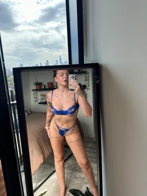 Hot Sexy Brunette 👱♀️wants Raw Sex👅💦😝🍑Hookup: hit me on snap @a_da1260 or insta @tijani6122