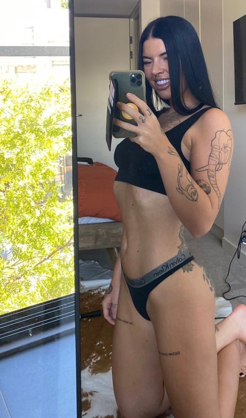 Snapchat: Kateenewel1 👅🍆💋i squirt 💦 and ready for fun