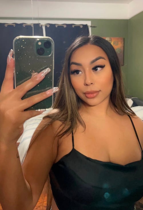 Use me to please that cock🍆 of yours and watch me snatch your soul ☺️