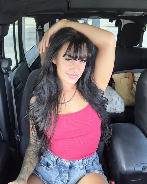 HOOKUP SEX AND GIVE BODY MASSAGE AND SELL ALL TYPES OF DRUGS😜😜💜🍆🍆🍆