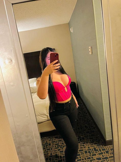 Nueva y Caliente (407) 684-5727 Trios con Amiga