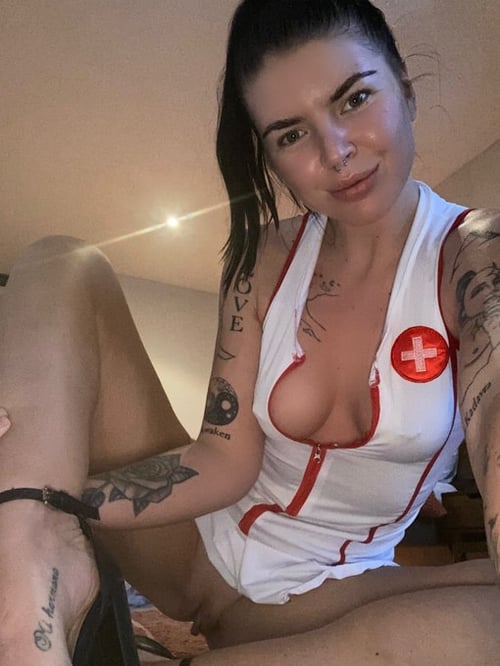 Hot Sexy Brunette 👱♀️wants Raw Sex👅💦😝🍑Hookup: hit me on snap @a_da1260 or insta @tijani6122