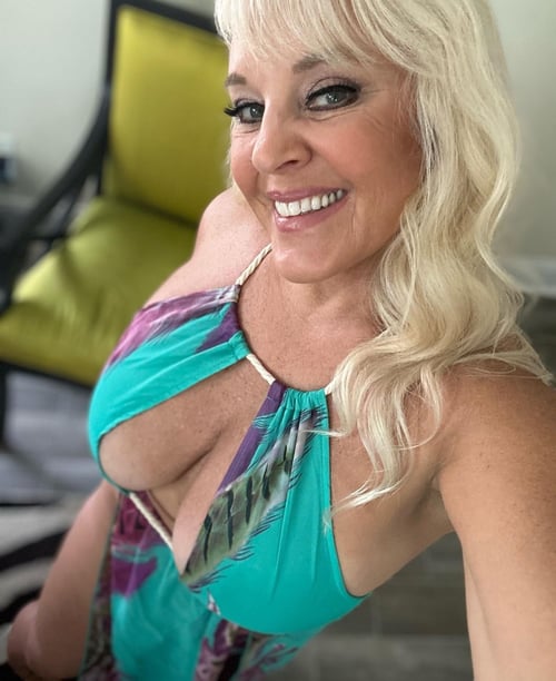 Available for naughty fun (5182018168) ❤️🤩