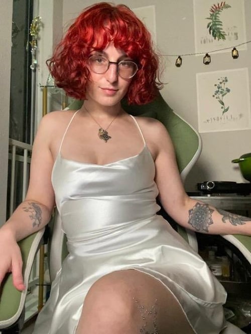 I’m down for fun hookup and massage 100% legit HMU:Snapchat:jeanjoy147 text me