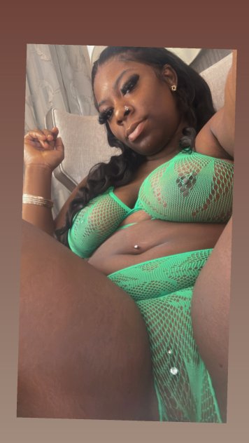 Pretty 😍Chocolate 🍫 Nadia 🥰