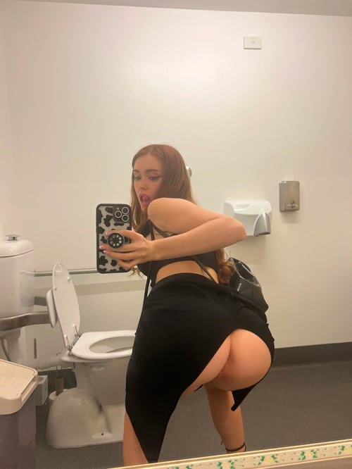 Where would you like to cum💦 Face or Throat