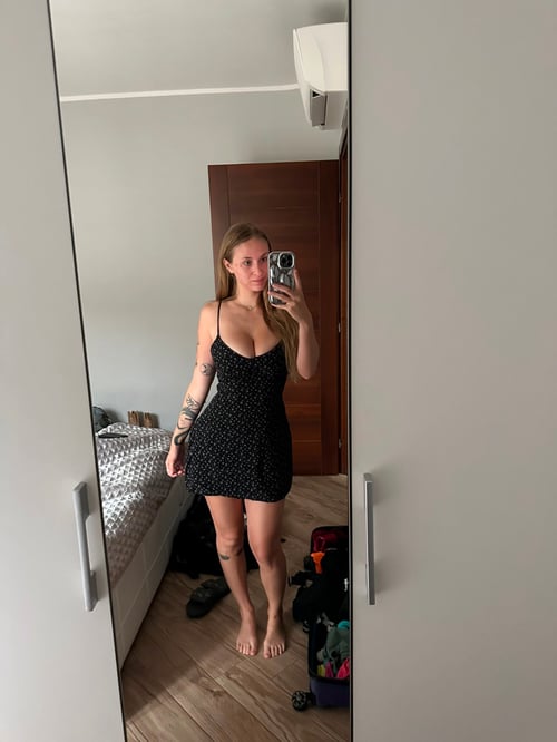 HEY THERE AM INDEPENDENT. AVAILABLE FOR FUN INCALL OUTCALL SEND A DM OR DIRECT CALL : (601) 205-4007