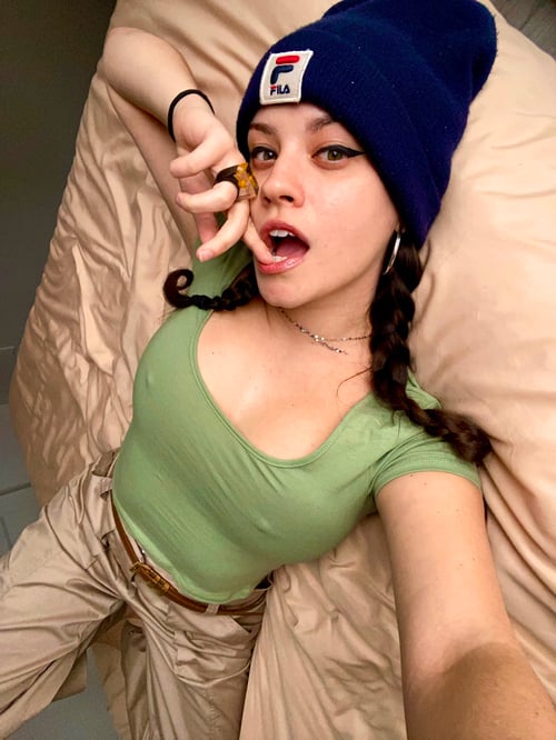 Iโm Loretta ,Always ready and seeking DISCREET no strings sex encounters.