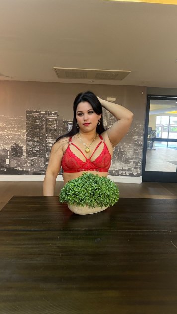Latina ardiente