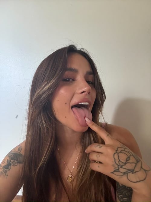 I AM AVAILABLE FOR BOTH INCALL AND OUTCALL SERVICE