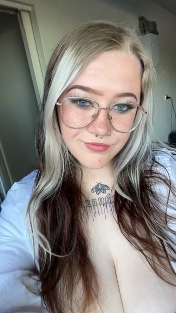 I do FaceTime, videos, Snapchat fun and I’m available to meet for fun,