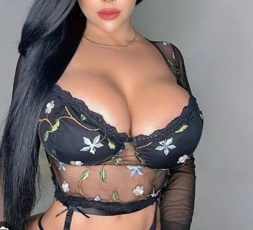 Nueva y Caliente (754) 239-0624 Llamame