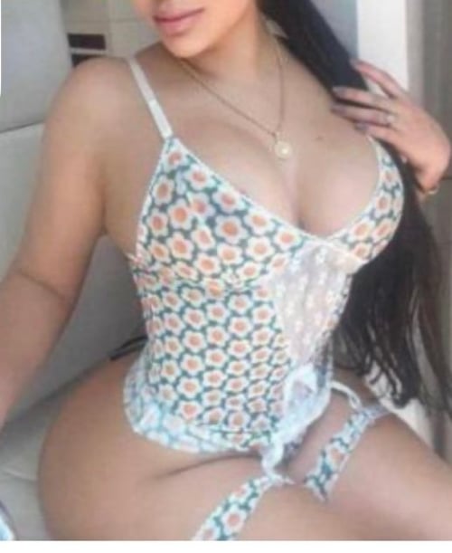 Nueva y Caliente (754) 239-0624 Llamame