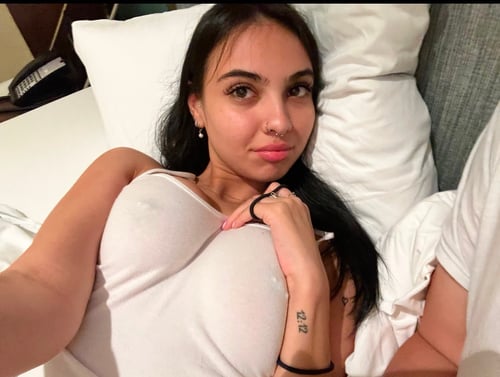 I offer affordable massage and sex