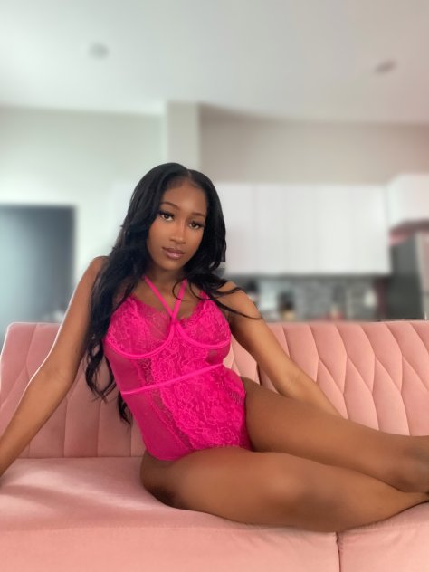 💕 Petite with No Panties 💕💕