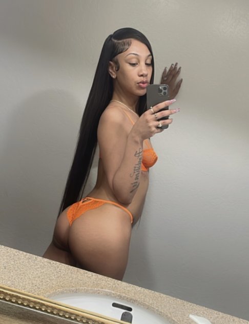 A gentlemans #1 choice 🍑💦Everything you're looking for plus more