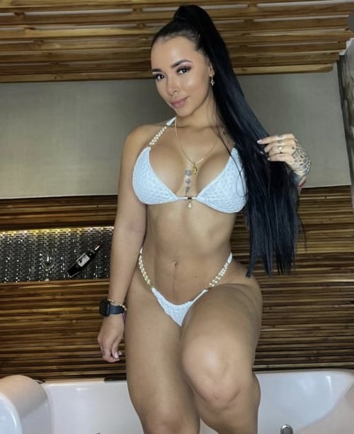 Colombiana nueva por Miami
