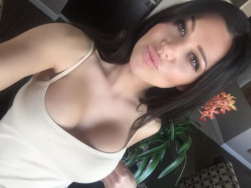 Hey don't hesitate hit me up for the 👱🏻♀️❤️ experience The sweetest girl who loves to please you
